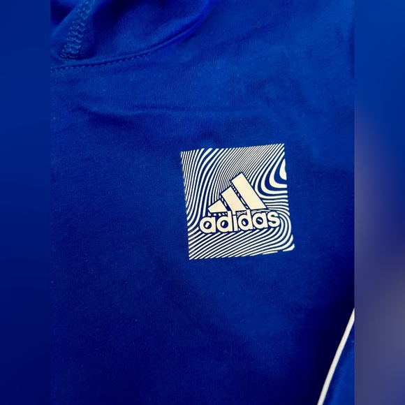 Adidas Long Sleeve 3-Stripe Hooded T-Shirt and Pants Set NWT  Boys size 5 - Picture 3 of 3